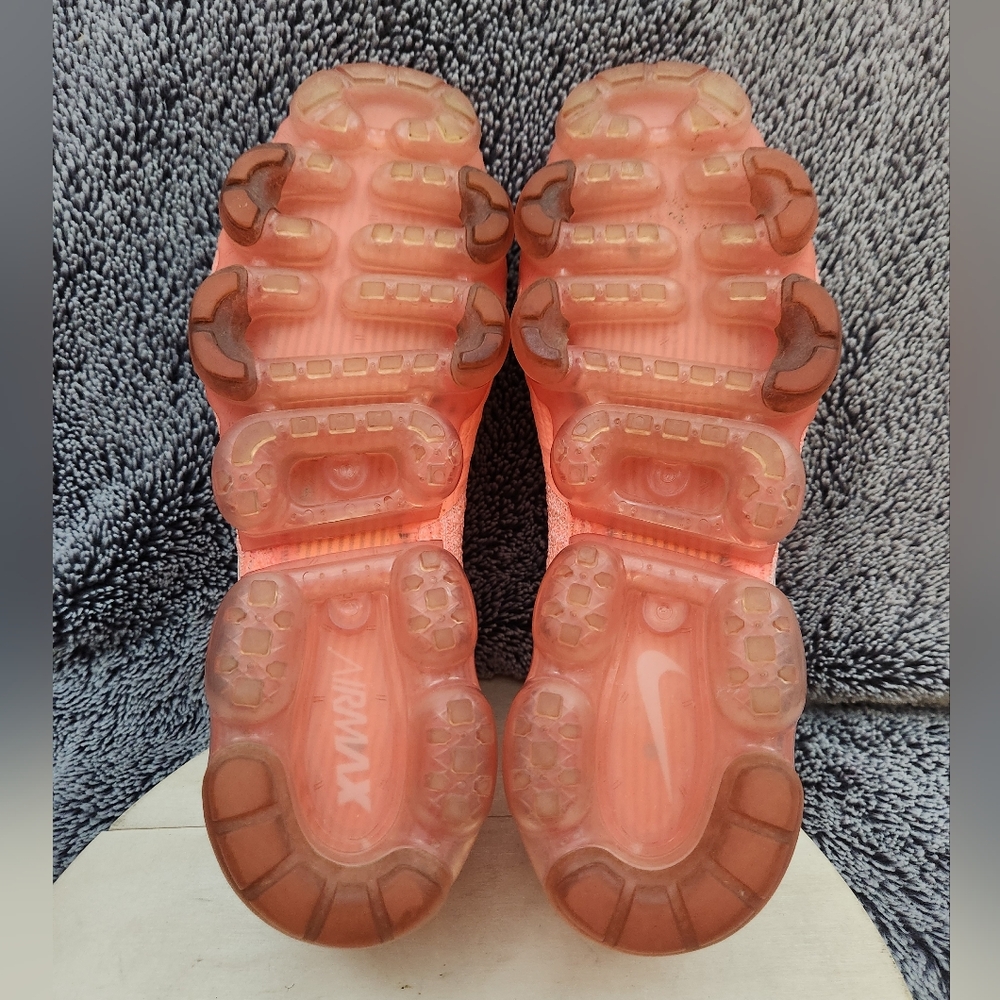 RARE Nike Air Vapormax Flyknit 2 Crimson Pulse Shoes Women's Size 10 - Picture 8 of 9